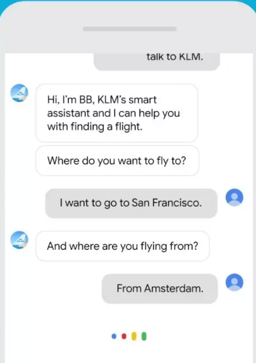 Screenshot of KLM’s BlueBot chatbot assisting a customer with flight booking on Messenger.